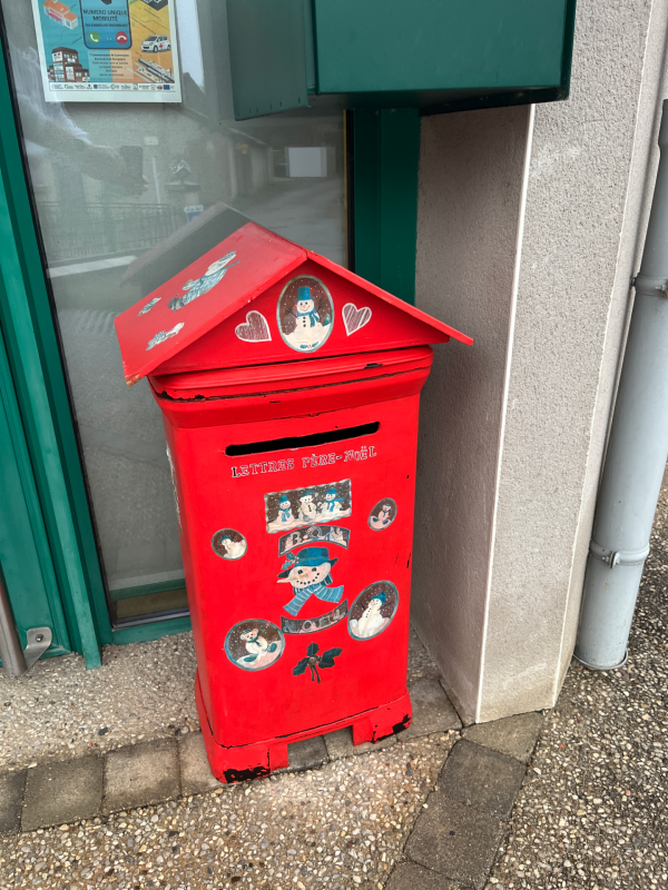 boîte aux lettres père noël
